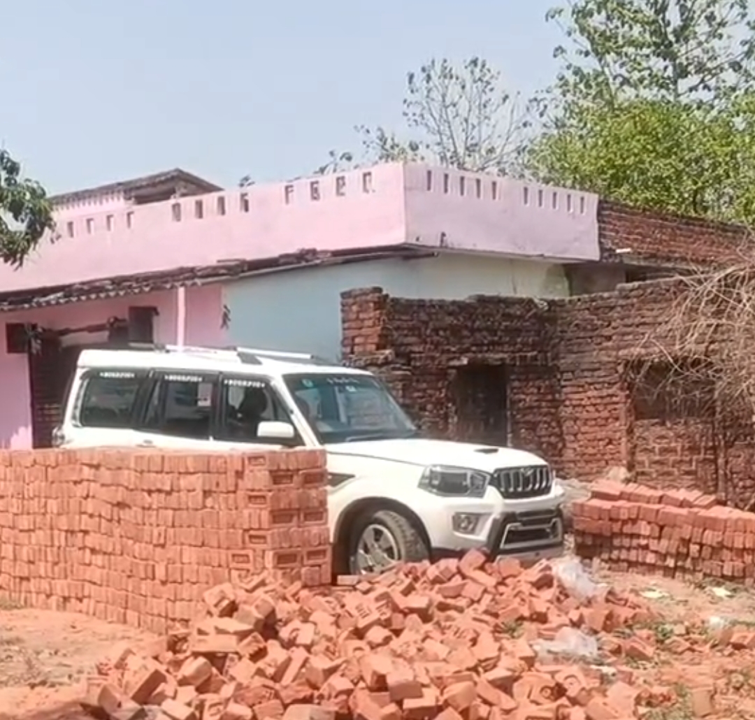 तेज रफ्तार स्कॉर्पियो ने मारी स्कूटी को टक्कर, वार्ड-2 में 40 वर्षीय व्यक्ति गंभीर घायल