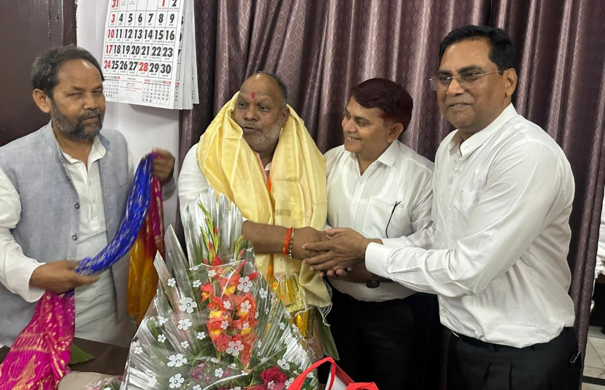 मंत्री बने हंसराज विश्वकर्मा, एपेक्स हॉस्पिटल चेयरमैन बोले- प्रदेश विकास को मिलेगी नई रफ्तार