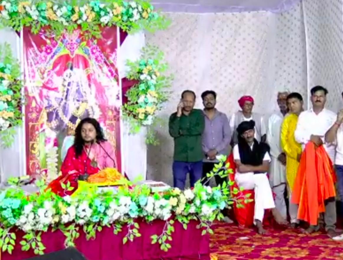 अंतरराष्ट्रीय कथा वाचक मानस जी महाराज ने दुद्धी में सुनाई अमृतवाणी, भक्त हुए भावविभोर